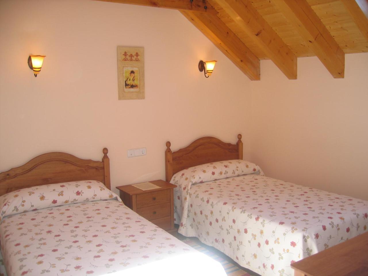 Casa Rural Ornat Etxea Vidangoz Exterior photo